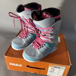 New Snowboard Boots Women’s Sz 5 5.5