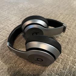 Beats Solo 3 Wireless Headphones all Black 