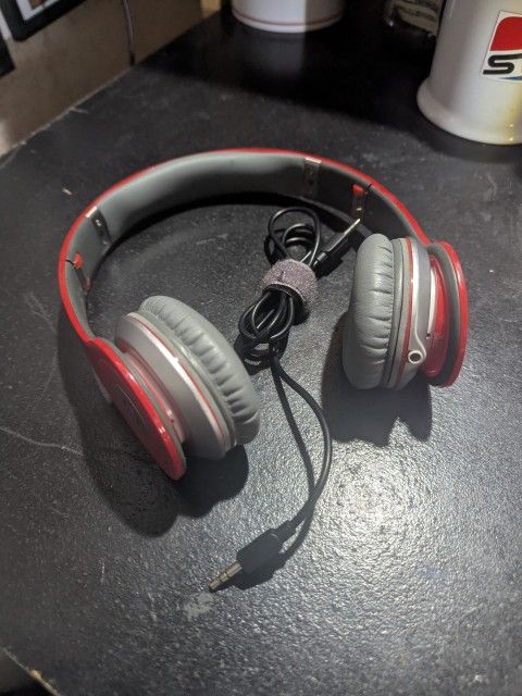 Beats Solo HD Headphones Red