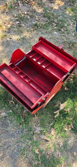 Vintage craftsman steel toolbox 🧰