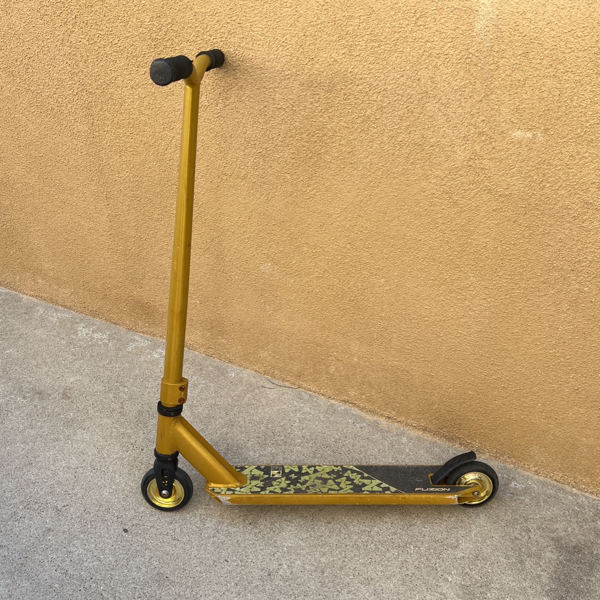 Used Fuzion X-3 Pro Scooters
