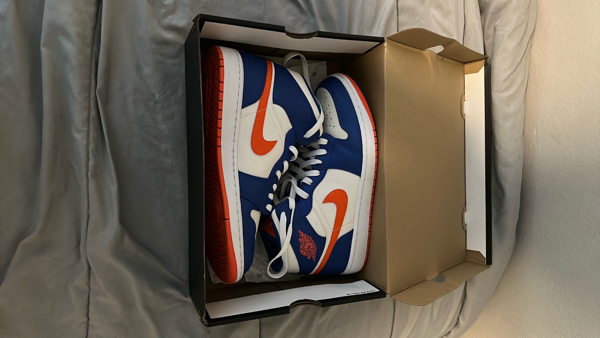 AIR JORDAN 1 MID