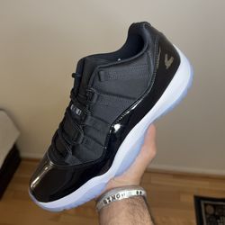 Jordan 11 Low ‘Space Jam’