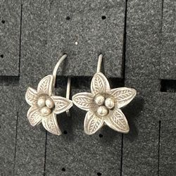 Lily Flower Earrings In Sterling Silver, Sterling Silver Flower Jewelry,
