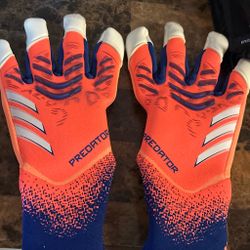 Goalie gloves