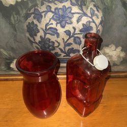 red vase / red canister 