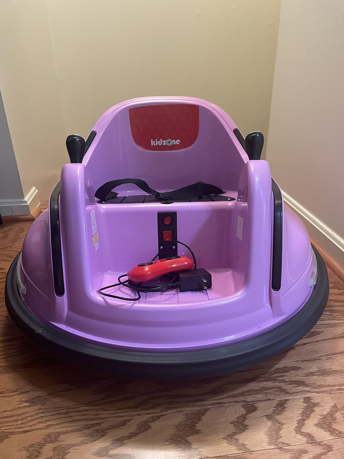 Kids Zone bumper  car with remote (batteries included)