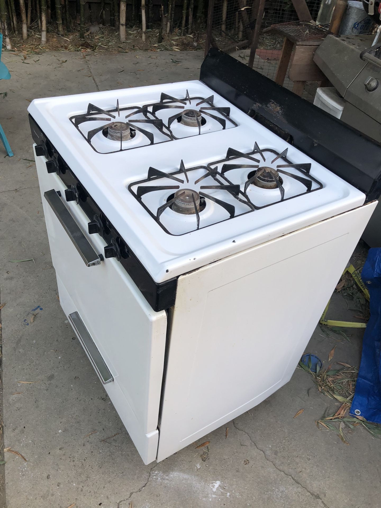 gas oven - stove