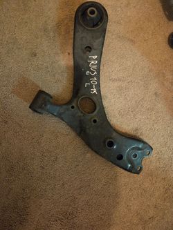 Toyota Prius 2010-2015 Left Lower Control Arm
