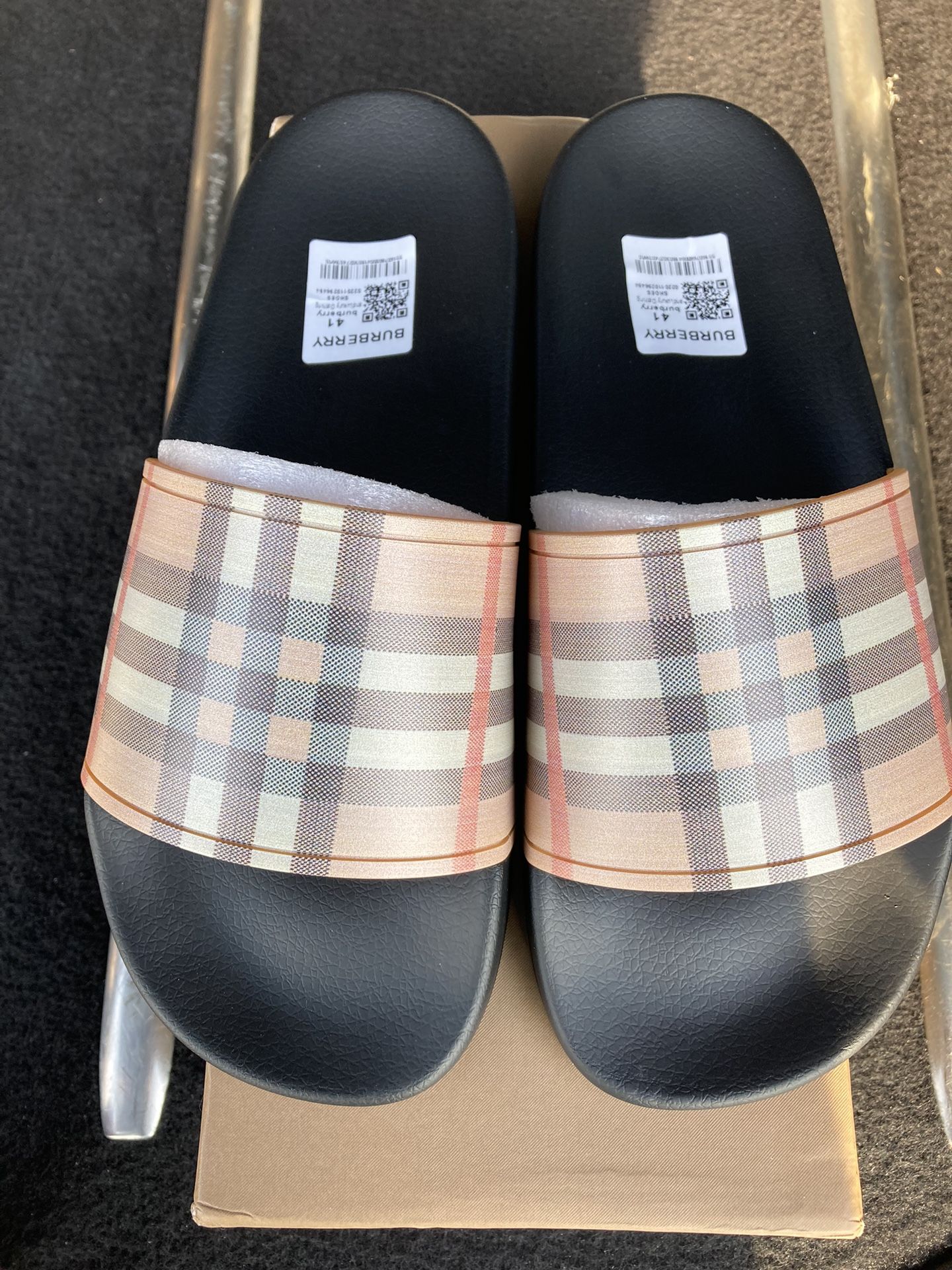 Burberry Sandal/Slides