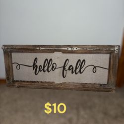 Rustic “Hello Fall” Wall Sign – Farmhouse Style
