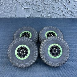 Proline 2.2 Hyrax LP w/ Wheels 