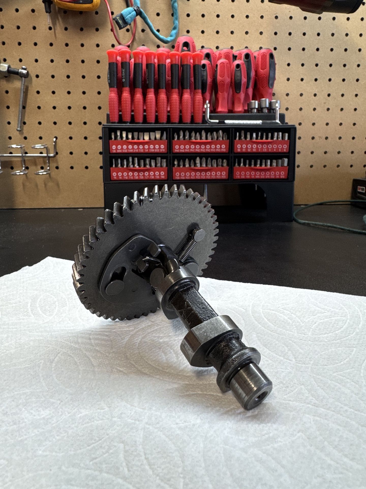Predator Motor Camshaft 
