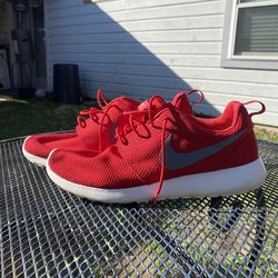 Nike Red Roshe