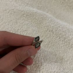 Vintage ring band  sterling silver 925  beautiful unique  size 3.5 