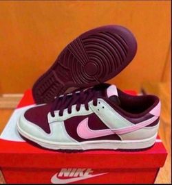 Nike Dunk Low Valentine's Day 2023 Size 10 Brand New