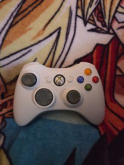 White Microsoft Xbox 360 Wireless Controller