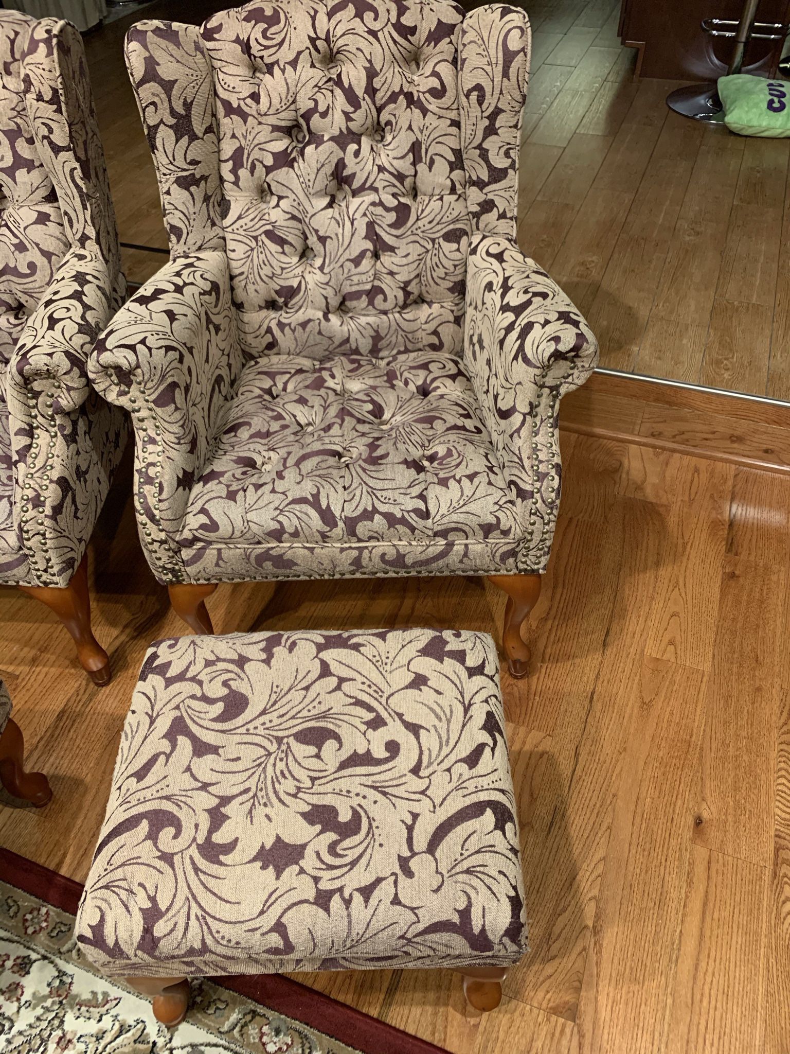 Wing Back Chair With Ottoman