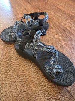 Chacos Size 7