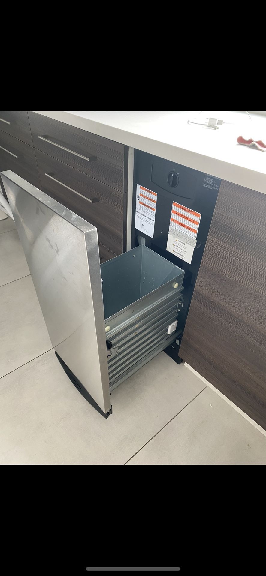 GE 15 in. BuiltIn Trash Compactor in Stainless Steel for Sale in Los