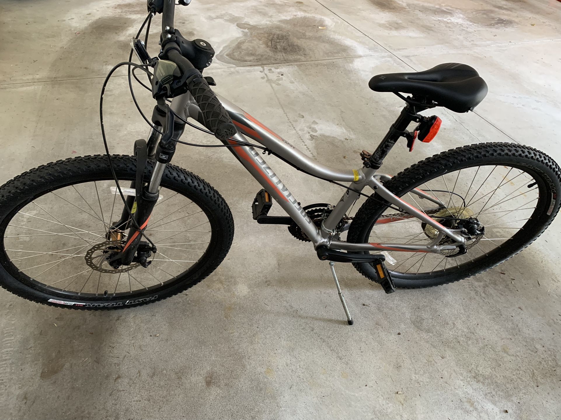 Specialized AAYKA bicycle