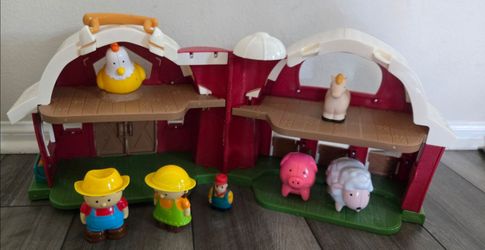 Battat Big Red Barn Animal Farm Playset + Figures