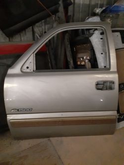 Chevy 1500 door year : 2001- 2005