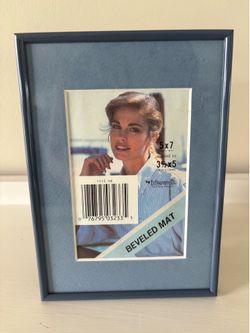 Intercraft Blue Beveled Matted Photo Frame 5x7 Portrait Stand Clear Glass