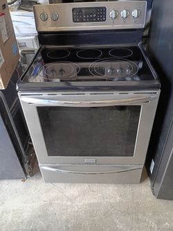 Frigidaire stove for low price working well