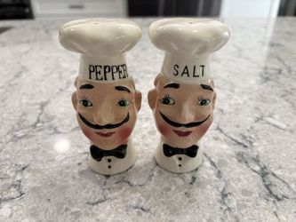 Chefs Salt and Pepper Shakers 