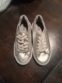 Michael kors shoes size 2