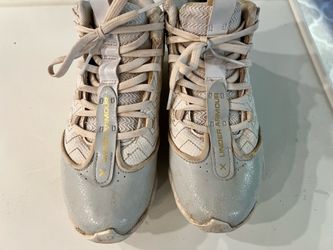 Boy’s Under Armour size 4.5Y