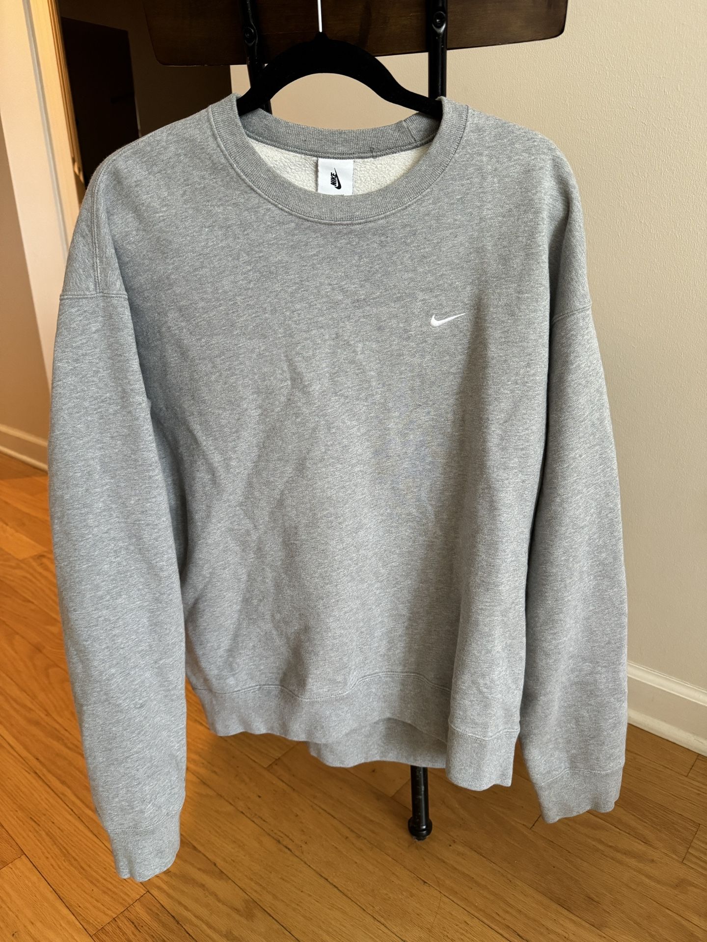 Nike Sweatshirt Men’s Size Medium