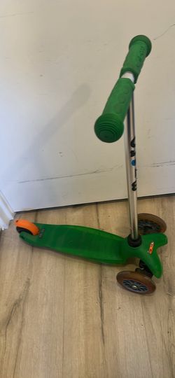 Micro Mini scooter Retails new $99