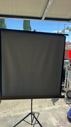 Projector screen