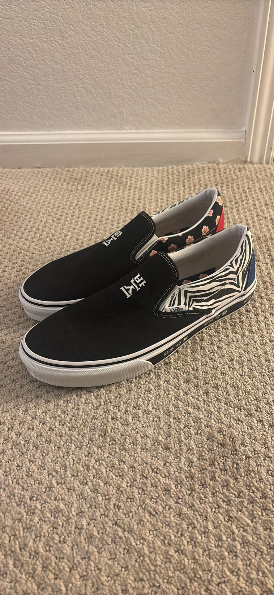 Vans Korean Typography Size 11
