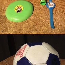 Chuck E Cheese Showbiz Pizza Lot Football Frisbee Watch Puzzle Chuck E Cheese Figure Mini Telescope Mini Soccer Ball
