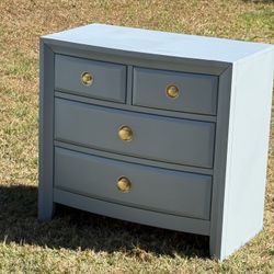 Modern Bedroom Set (2) XL Nightstands 