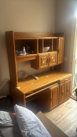 Oak Wood Desk with Hutch