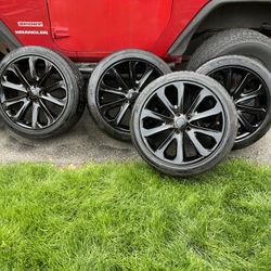4 Land Rover / Range Rover Sport Black 20 Inch Rims.