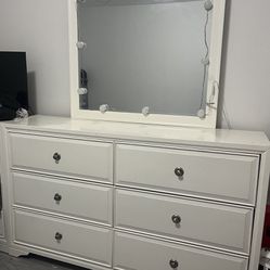 White Dresser And Mirror. 
