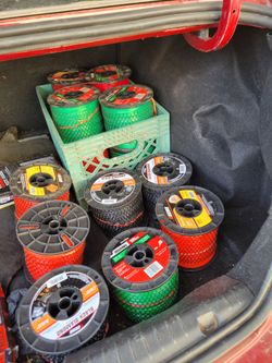🌶🍾🍸🍹""!! Rollos de hilo para cortar el pasto!!""
Tengo rollos de Hilo de 3 Libras Para cortar pasto es del standard .095 de diferentes colores y d