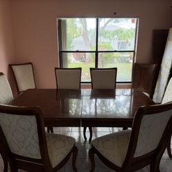 Dining Table With Table Cover And Chairs