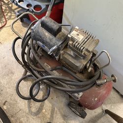 Sears 1/2 Hp Air Compressor  7.5 Gallons 100 PSI Max 