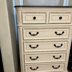 Dresser With Lift Up Top