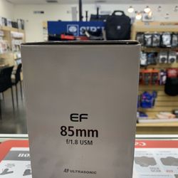 Canon EF 85 1.8