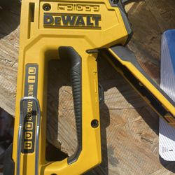 Dewalt  Multi Tacker Staple Gun 