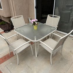 Outdoor Furniture Patio Table And Chairs 