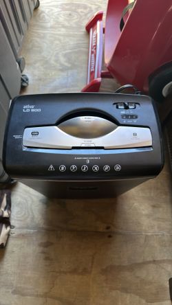 8 Sheet Paper Shredder 