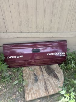 Dodge Dakota tailgate